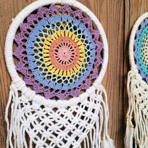 Dream catcher crochet multicolor et macramé 22cm