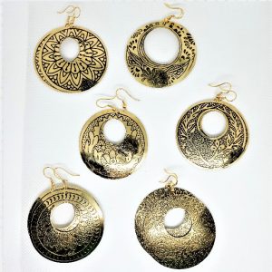 Alternative view of Boucles d'oreilles en métal doré vieilli