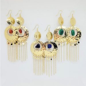 Boucle d'oreille pierre et métal martelé doré