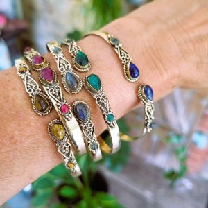 Bracelet doré ethnique Dora et pierres fines