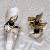 Bague dorée feuille et onyx noir