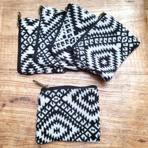 porte-monnaie en tissage IKAT ethnique