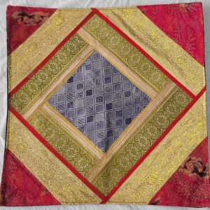 Housse de Coussin en patchwork de soie d'Inde