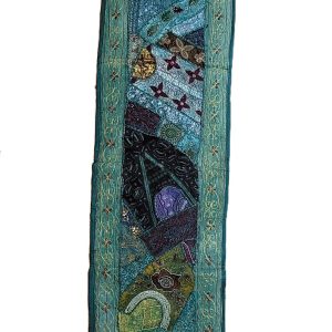 Tenture Murale patchwork de tissus recyclés brodés de perles 0.50x1.20m - vert