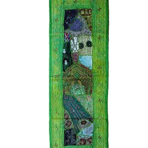 Tenture Murale patchwork de tissus recyclés brodés de perles 0.50x1.20m - anis