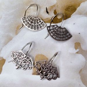 Alternative view of Boucles d'oreilles argentée Eve