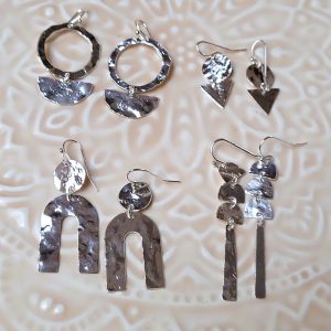 Alternative view of Boucle d’oreille Zoé argentée