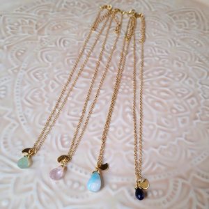 Collier pierre Maia doré Collier pierre Maia doré