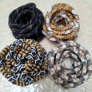 Alternative view of Bracelet Népalais Noir Blanc