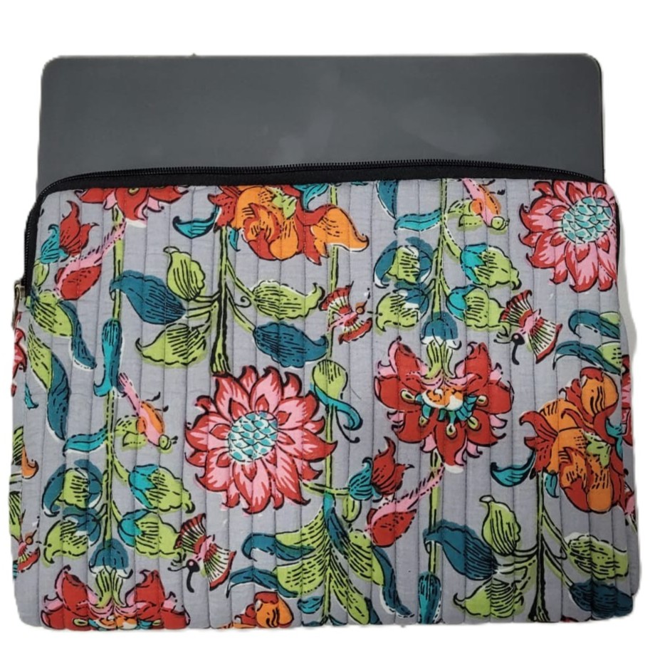 Housse pour ordinateur tissu Kantha – 13 pouces Housse pour ordinateur tissu Kantha – 13 pouces – Image 2