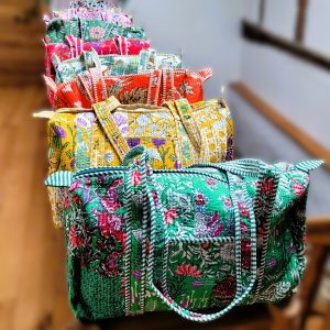 Sac polochon en kantha matelassé d'Inde