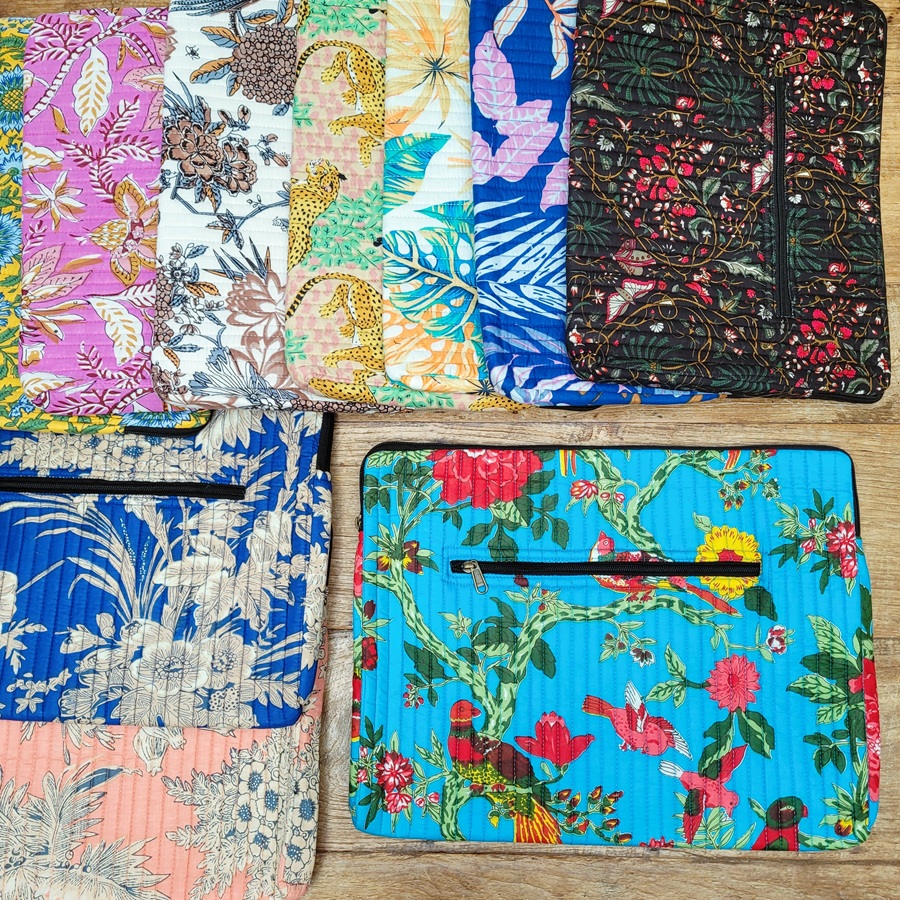 Housse pour ordinateur tissu Kantha – 13 pouces Housse pour ordinateur tissu Kantha – 13 pouces